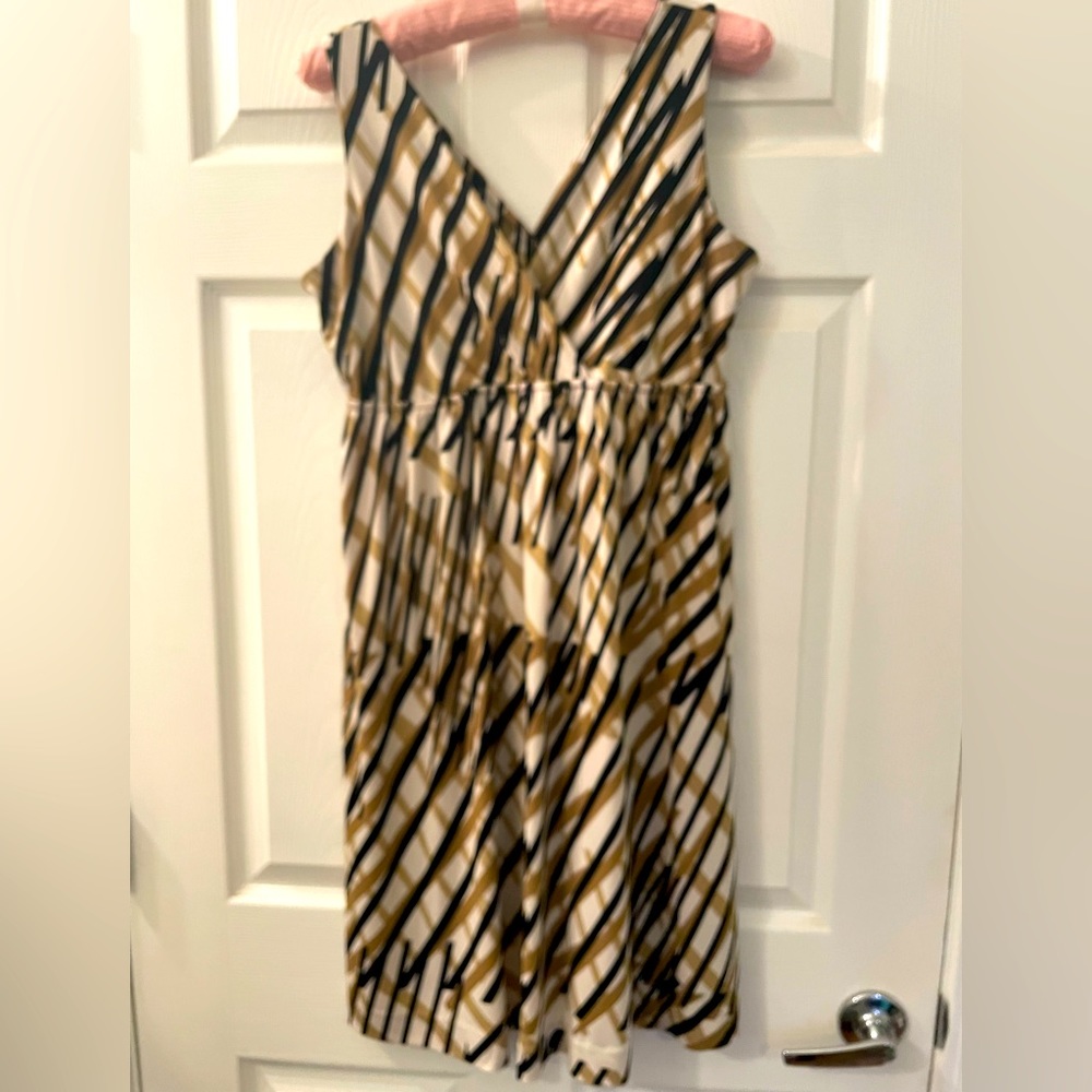 New York & Company sleeveless dress